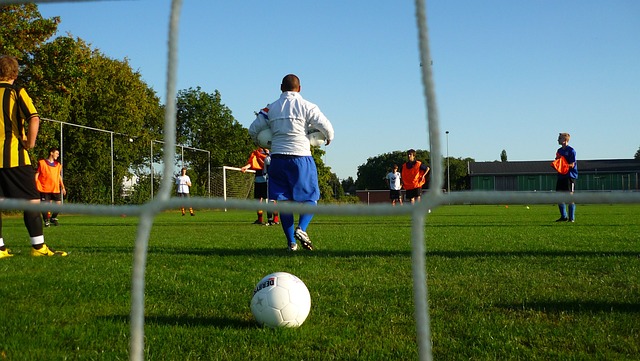 范晓冬：我知道的圈内料比球迷多多了，但我不会诋毁中国足球